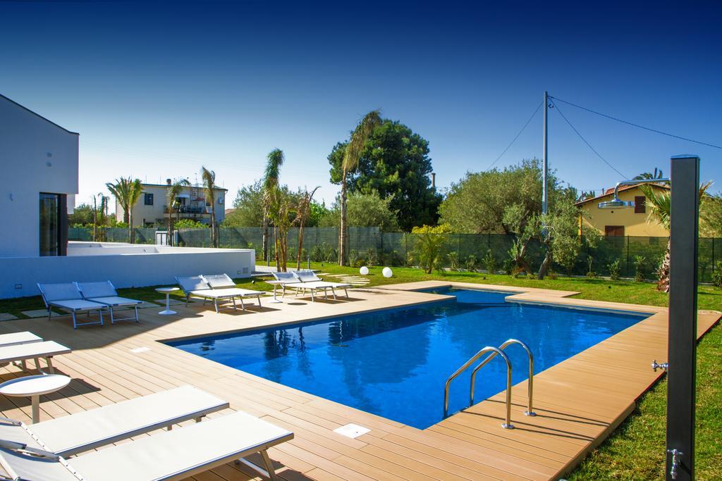 Baia Degli Ulivi Apartments 切法卢 外观 照片