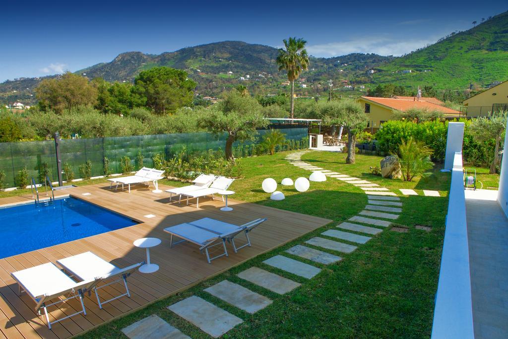 Baia Degli Ulivi Apartments 切法卢 外观 照片
