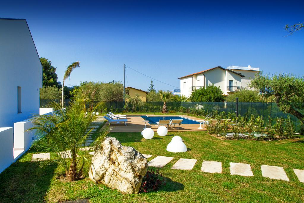 Baia Degli Ulivi Apartments 切法卢 外观 照片
